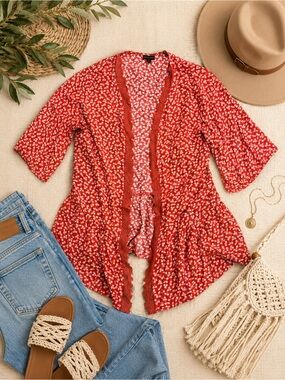 Coco + Carmen Red Floral Open-Front Tunic with Lace Trim